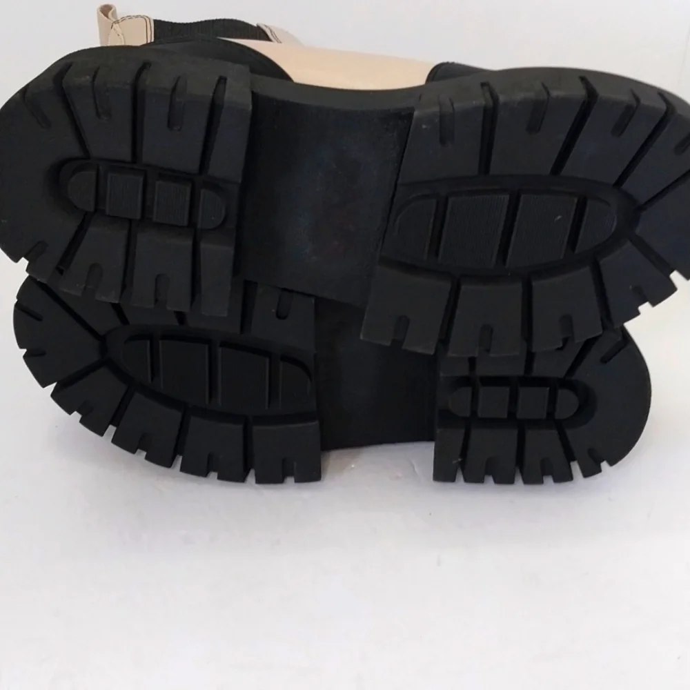 Steve Madden Nicki Chelsea Platform‎ Boots, NEW, Size 6M